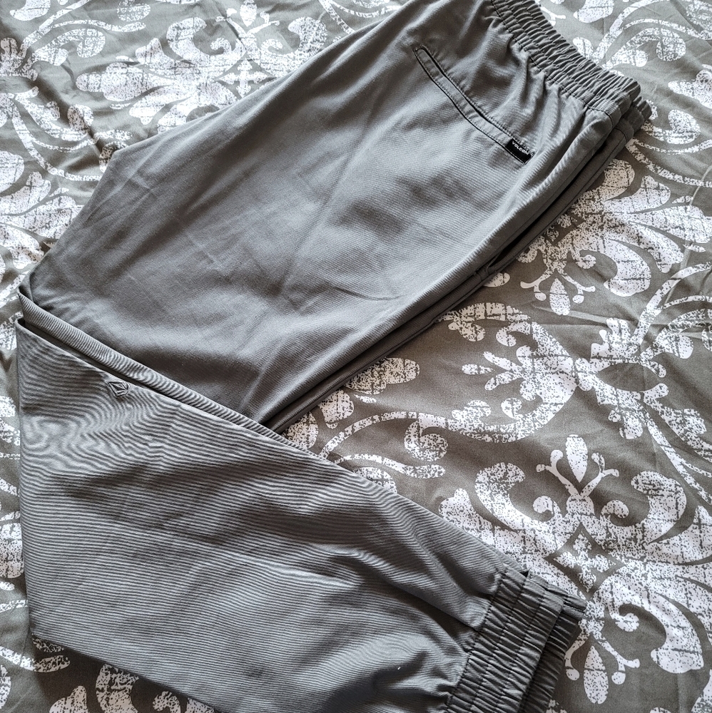 Mens Cargo Pants NWOT